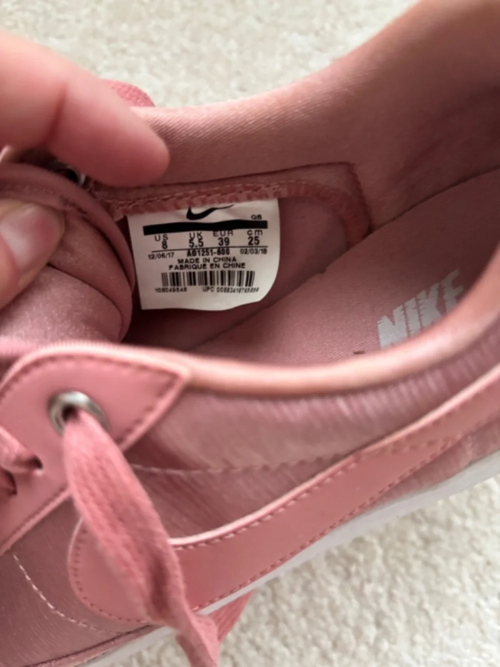 Nike Blazer Low SE Rust Pink Satin Sneakers Women’s Size 8